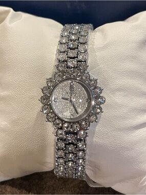 Sparkling Silver Crystal Women's Bracelet Montres Prestige Watch by invicta